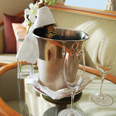 Cruise welcome Champagne in Suite