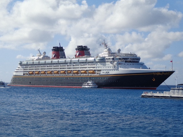 Disney Magic Cruiseship